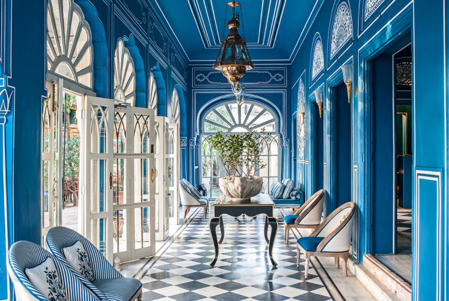 East meets west in spectacular style at Bar Palladio Jaipur to create a luxurious and out of this world orientalist fantasy.  Combine the stunning restaurant décor with the best in Italian cuisine and you have a wonderful setting for a luxurious holiday retreat.
