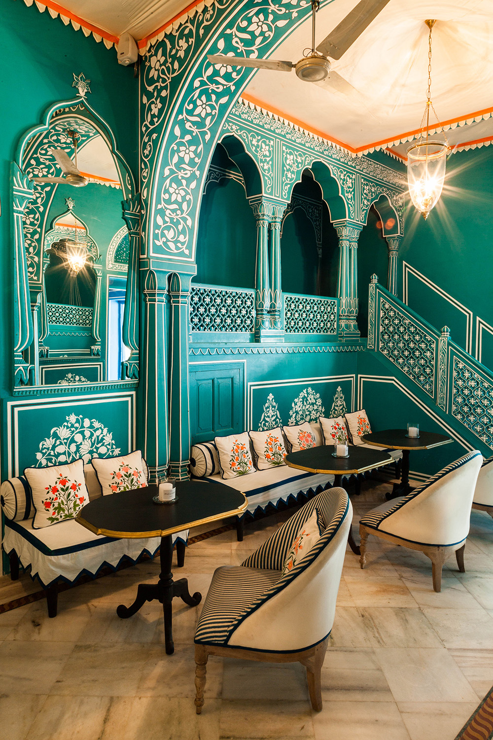 East meets west in spectacular style at Bar Palladio Jaipur to create a luxurious and out of this world orientalist fantasy.  Combine the stunning restaurant décor with the best in Italian cuisine and you have a wonderful setting for a luxurious holiday retreat.