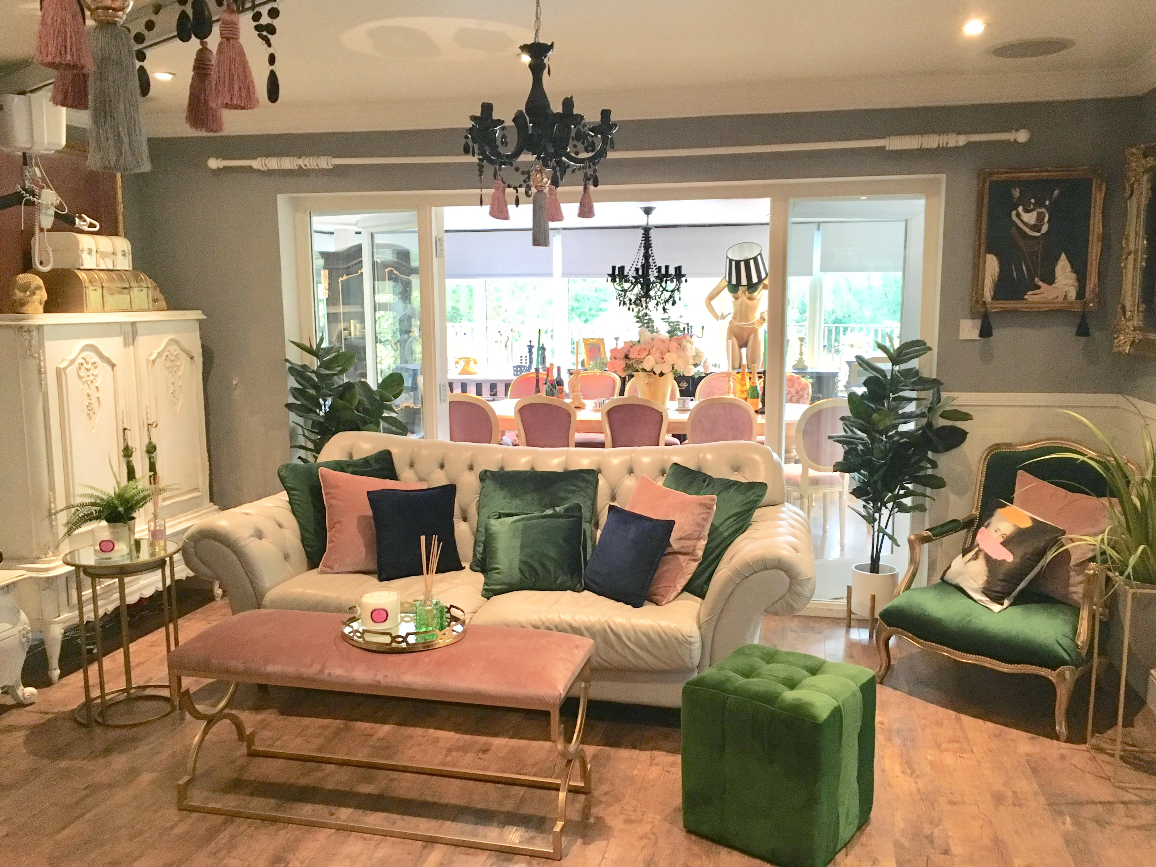 House tour- opulent and eccentric décor. Glam living room - pink velvet.
