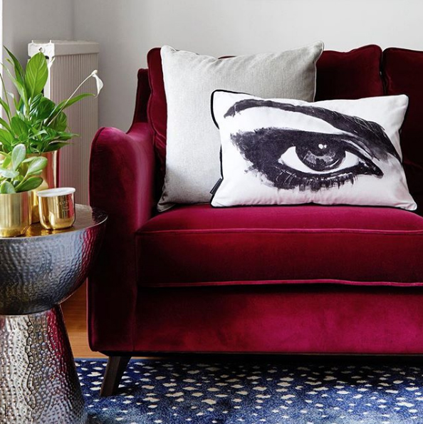 @bornandbredstudio top 13 #livefabulousandfearless Instagram homes- red velvet sofa