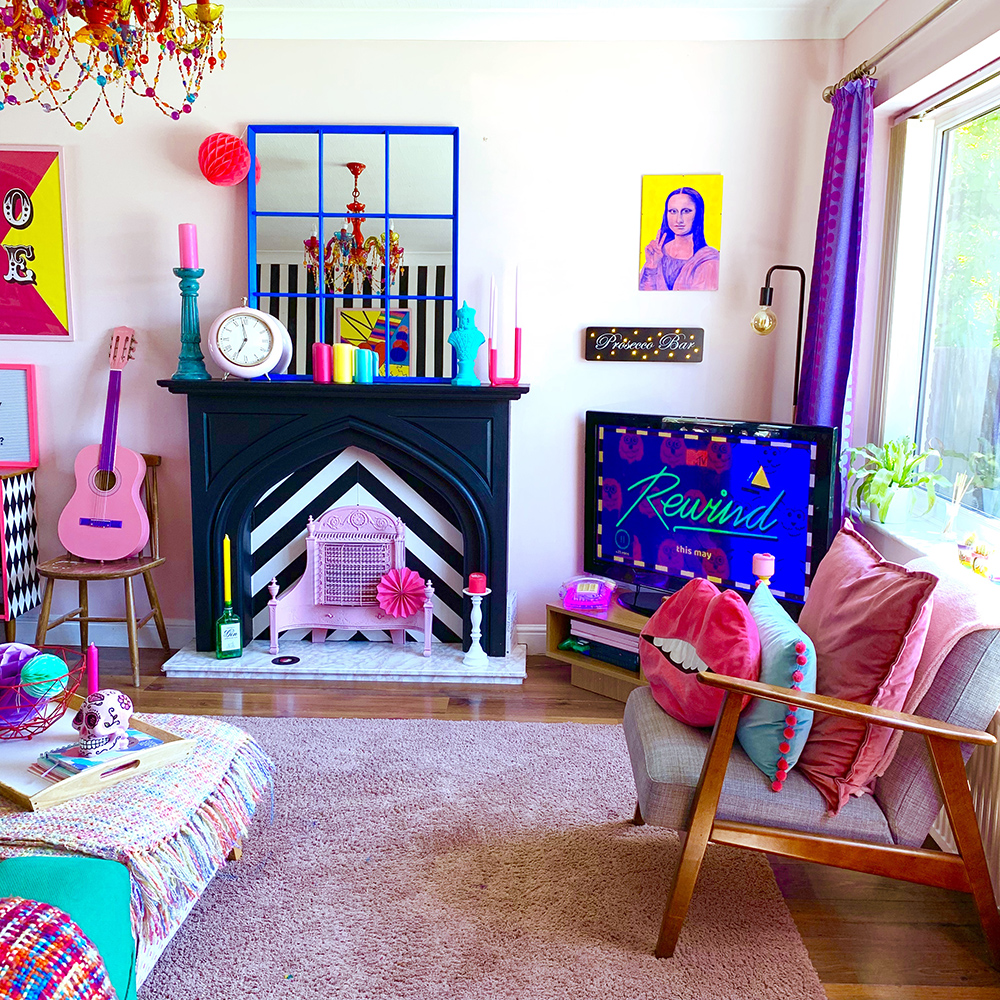 Crazy & colourful living room decor with quirky colour pops.