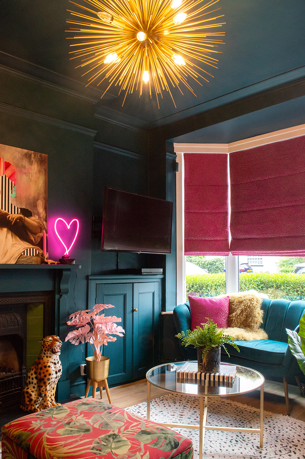 Teal and fuschia colour palette inspiration. Dark and moody living room decor.