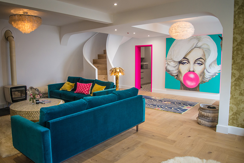 Eclectic living room with vibrant colour pops